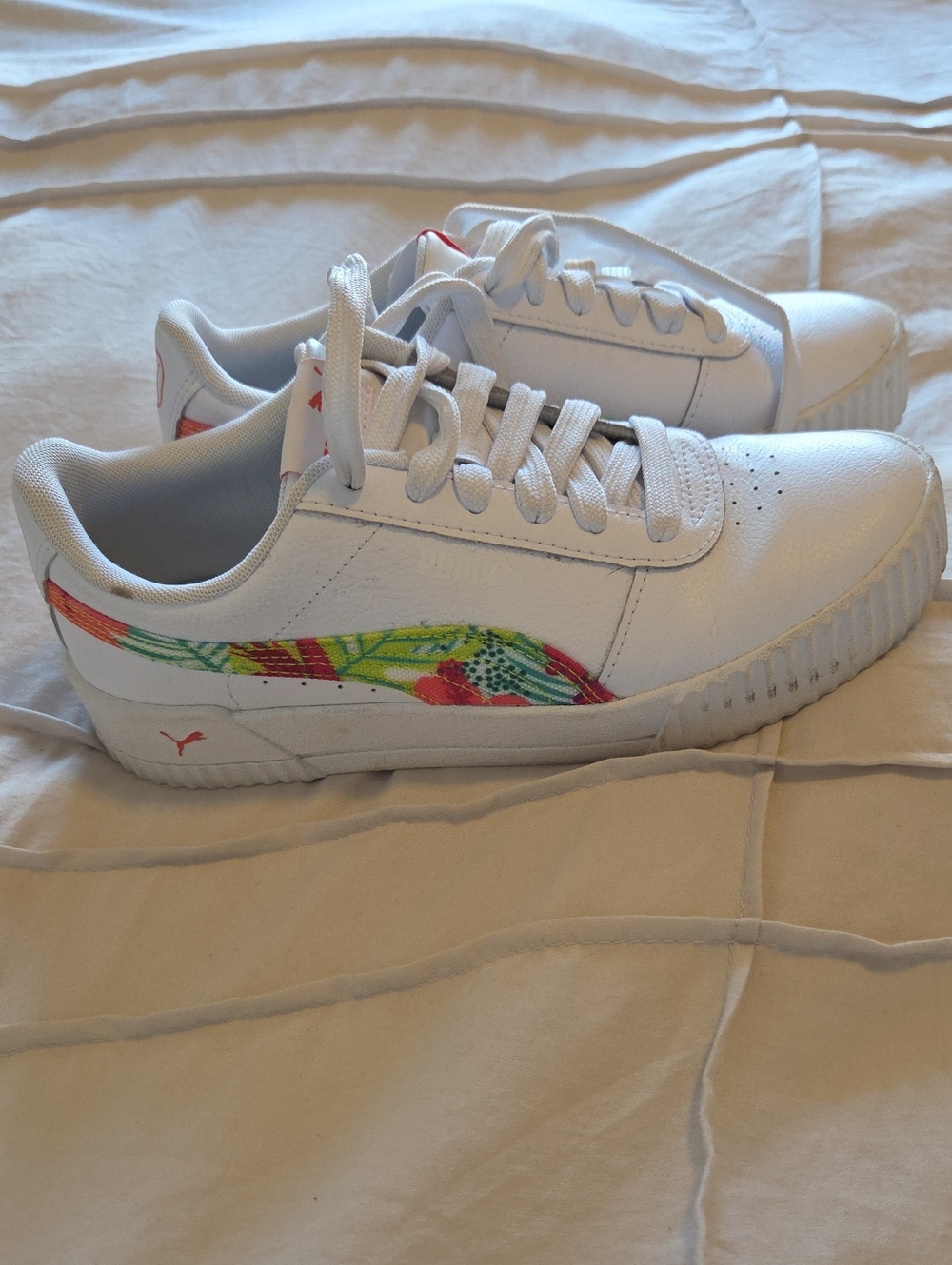 Puma White Low-Top Sneakers with Multicolor Tropical Formstrip